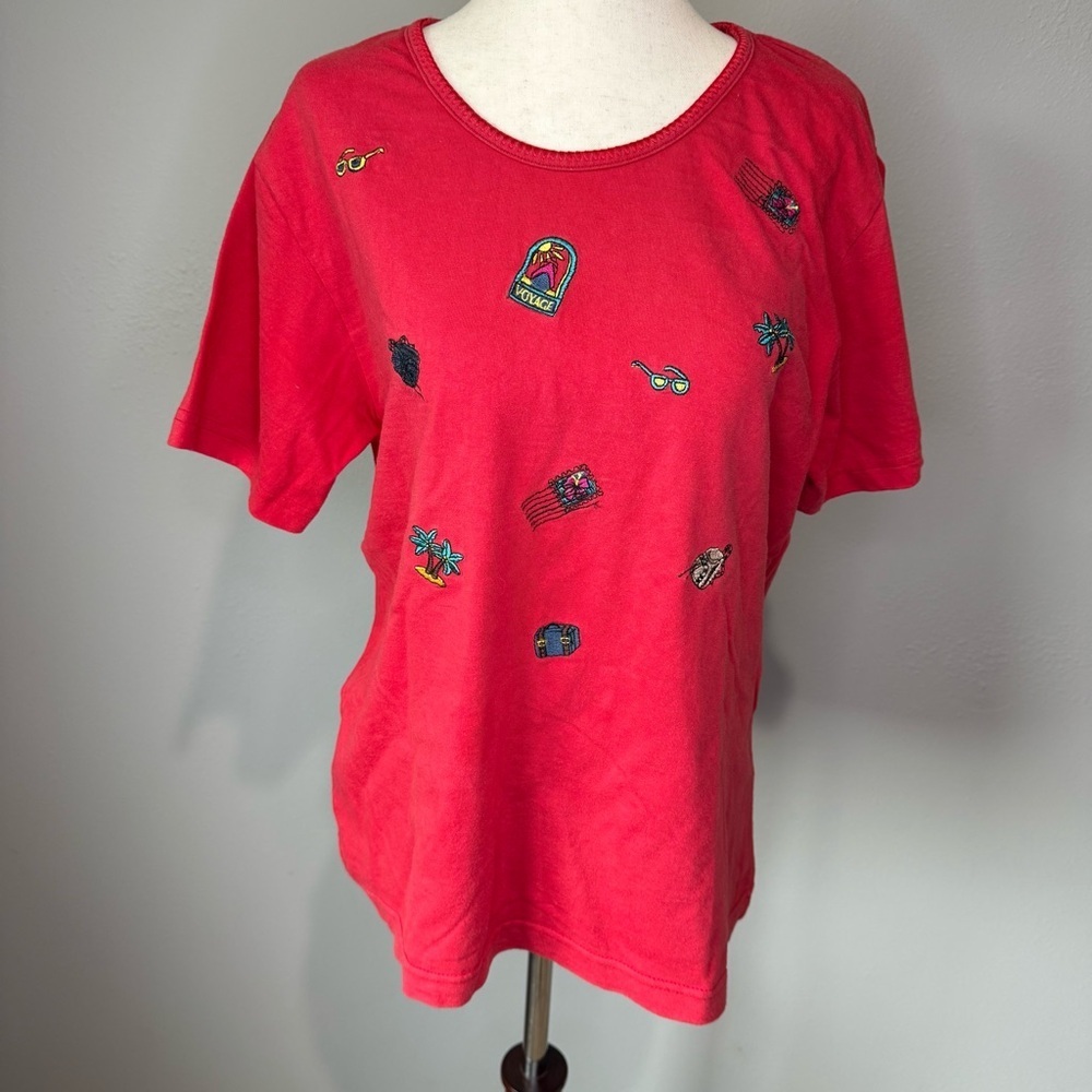 White Stag Red Embroidered Graphic Tee - Size M